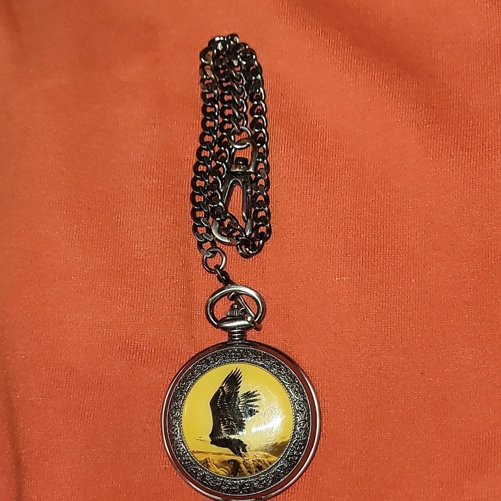 Phillip Crowe Eagle in Flight Pocket Watch Majesti‎ Watch Co. Quartz Silvertone
